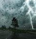 Опасно време утре во Македонија: УХМР со метео аларм, доаѓа невреме со дожд, грмотевици и силен ветер