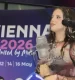 ВИДЕО | Бугарија ја пречека евровизиската победничка како хероина — Дара слета во Софија со водени топови и црвен тепих